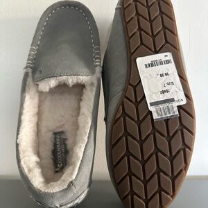 Kookaburra by UGG slippers.